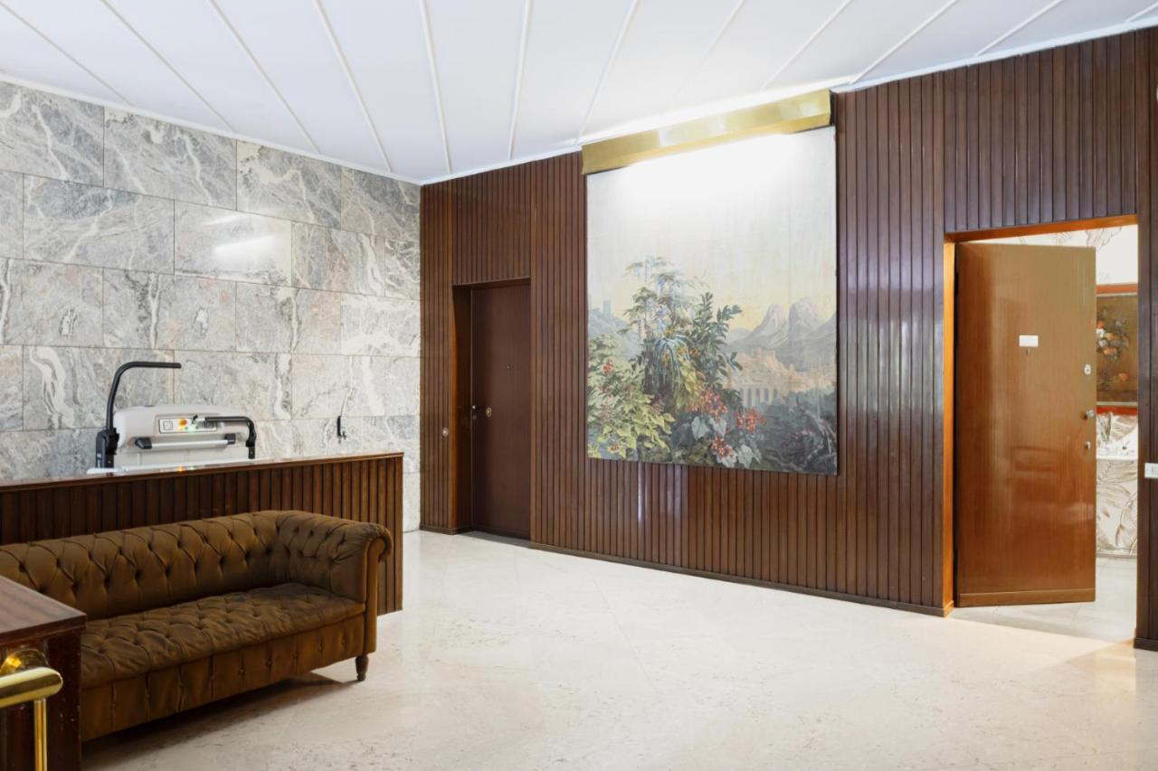 Easylife - Dimora Di Classe In Zona Conciliazione Milan Exterior photo