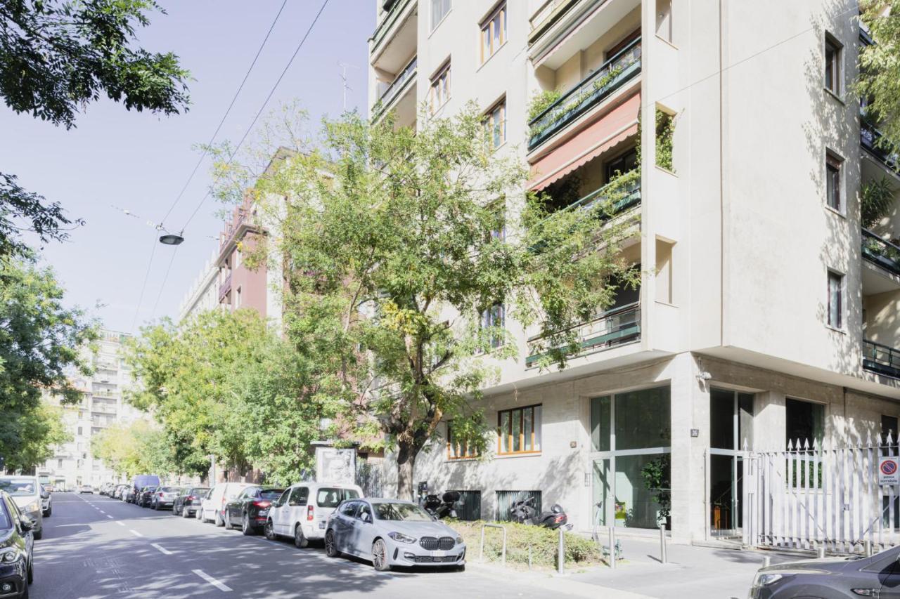 Easylife - Dimora Di Classe In Zona Conciliazione Milan Exterior photo