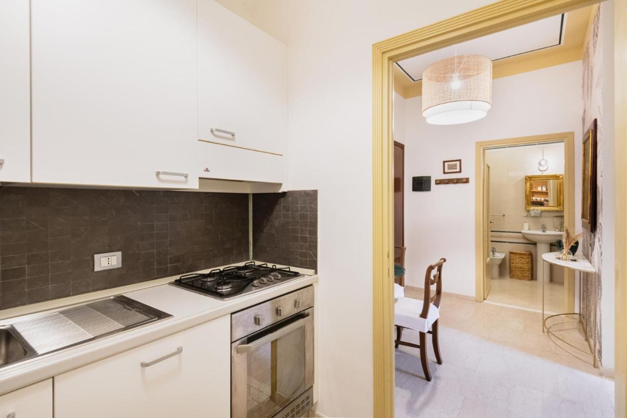 Easylife - Dimora Di Classe In Zona Conciliazione Milan Exterior photo